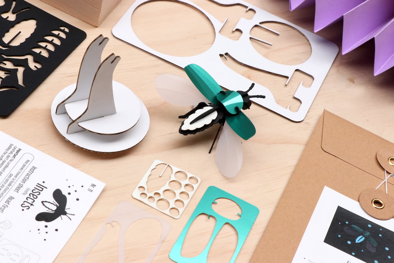 Firefly - Kit insecte en carton Assembli 
