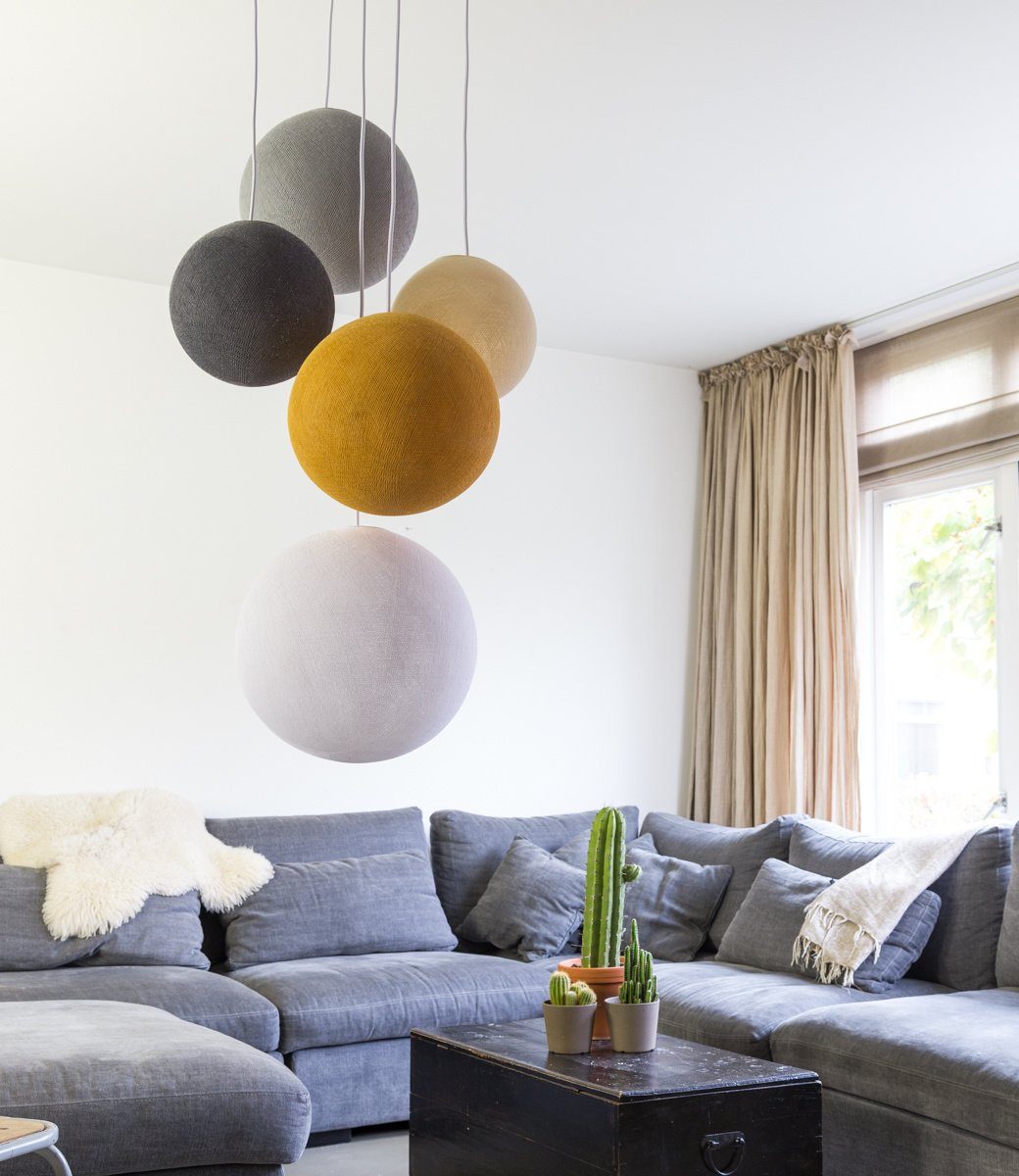 Mustard Glows - Suspension 5 globes Cotton Ball Lights 